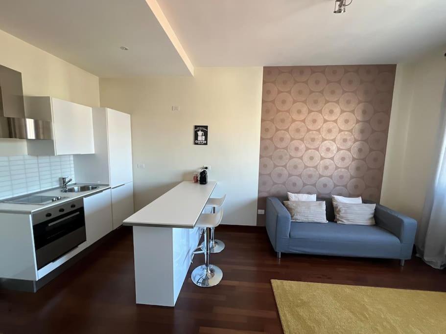 Suite 220 Бари Экстерьер фото